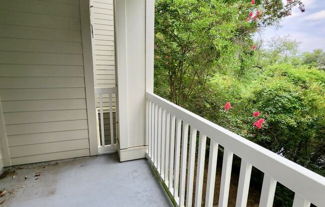 2 beds, 1 bath, $2,100, Unit #14208