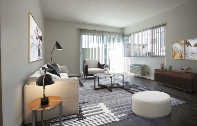1 bed, 1 bath, 700 sqft, $2,095, Unit 302
