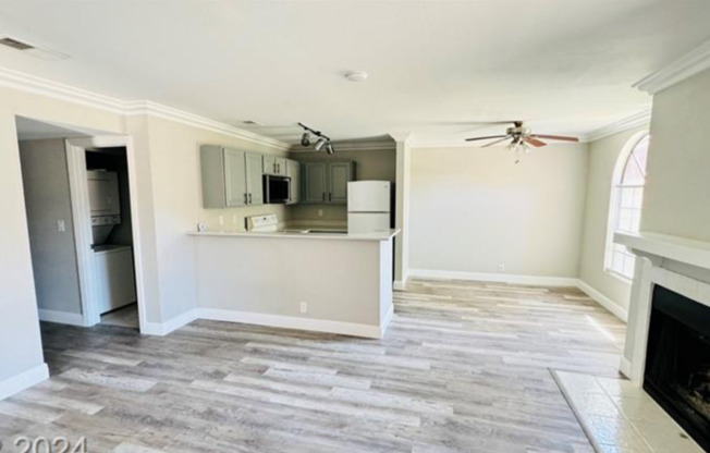 2 beds, 2 baths, $1,250, Unit UNIT 124