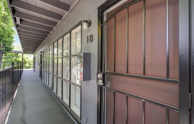 Sunset Crossings Apartments