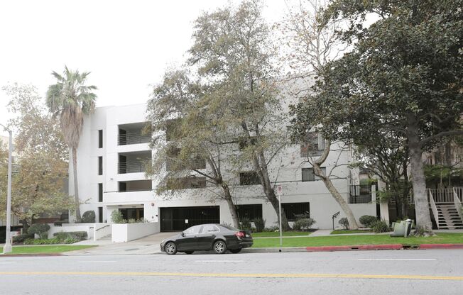 1345 Beverly Glen Blvd