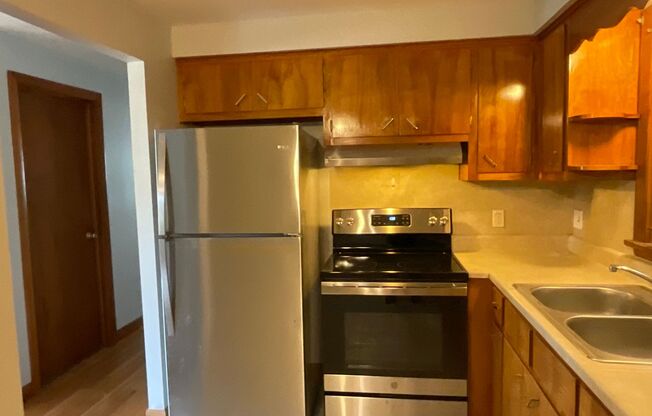 3 beds, 1.5 baths, 1,480 sqft, $2,300, Unit 1