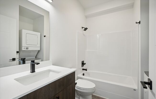 1 bed, 1 bath, 420 sqft, $1,525, Unit 15