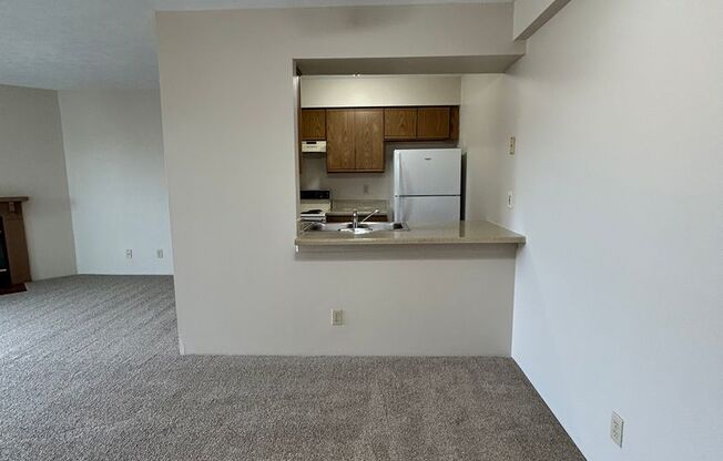 1 bed, 1 bath, 750 sqft, $850, Unit #25