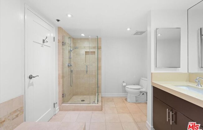 2 beds, 2.5 baths, 1,888 sqft, $7,500, Unit 705