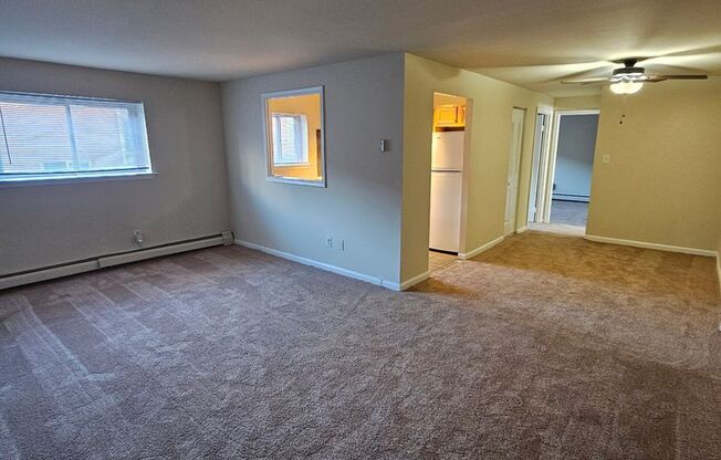 1 bed, 1 bath, 725 sqft, $1,275, Unit H06