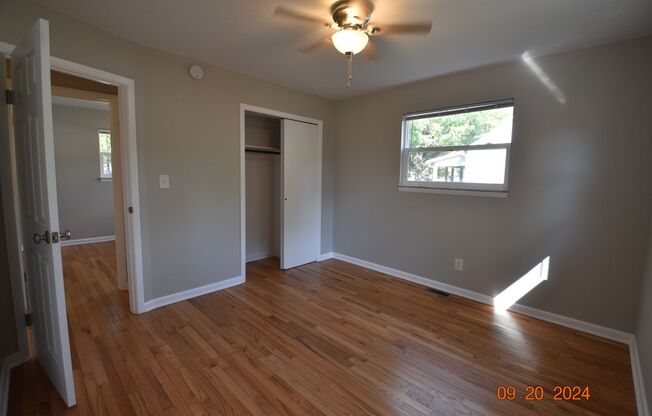 3 beds, 2 baths, $1,600