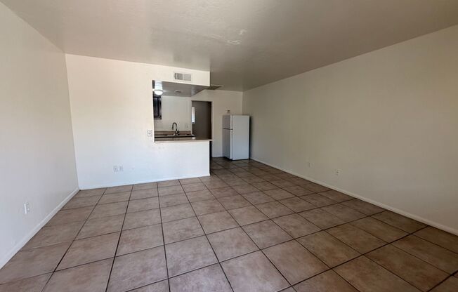 1 bed, 1 bath, 570 sqft, $899, Unit 16621-19