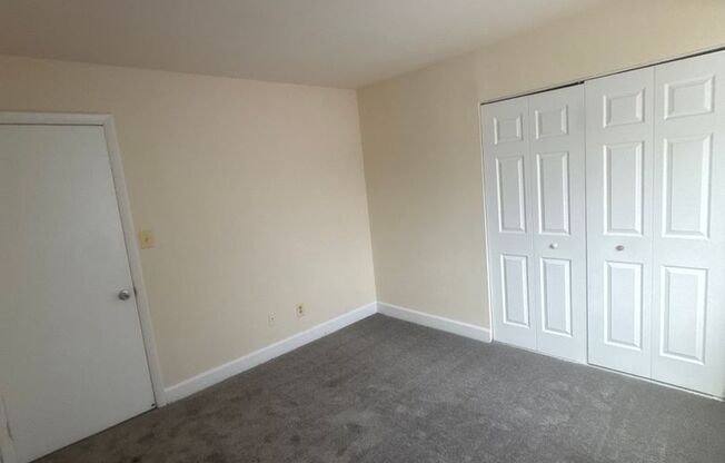 3 beds, 2 baths, 1,300 sqft, $2,150, Unit 3335 #201