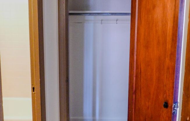 1 bed, 1 bath, 560 sqft, $855, Unit 55-21
