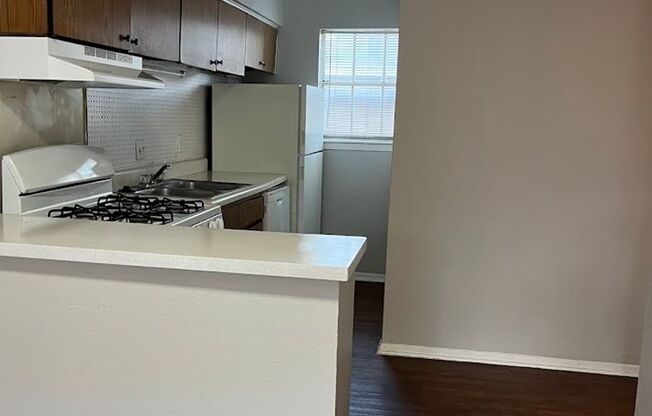 2 beds, 2 baths, 825 sqft, $1,000, Unit K734 - 311 - 205