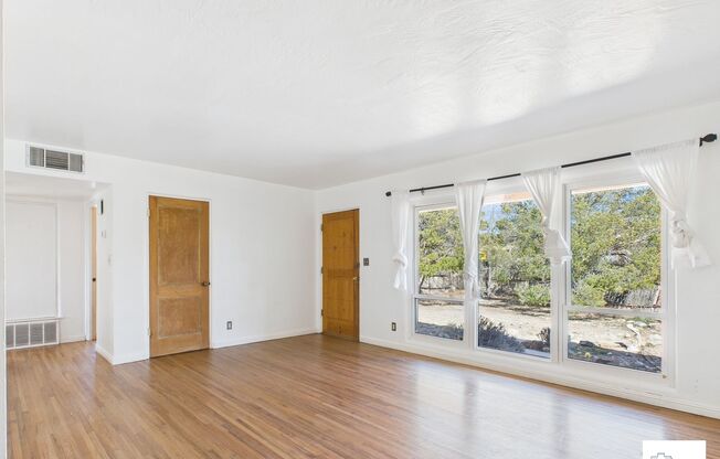 Northside Single Family Home with Ample Space Available Now!