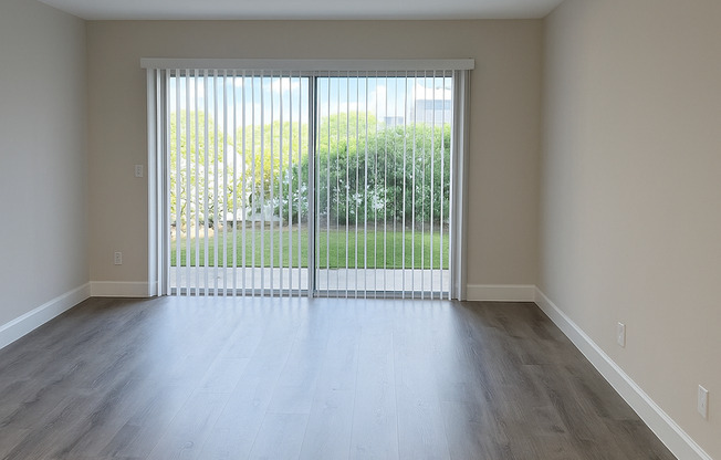 1 bed, 1 bath, 700 sqft, $1,725, Unit C-23