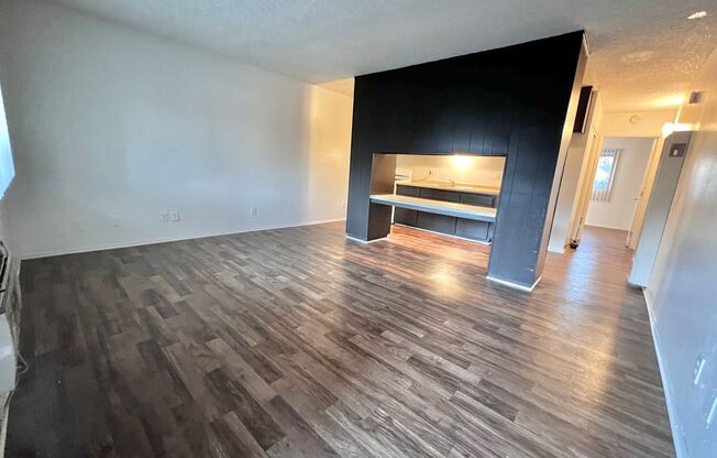 1 bed, 1 bath, $1,295, Unit 208