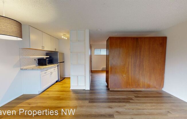 5959 Fauntleroy Way SW