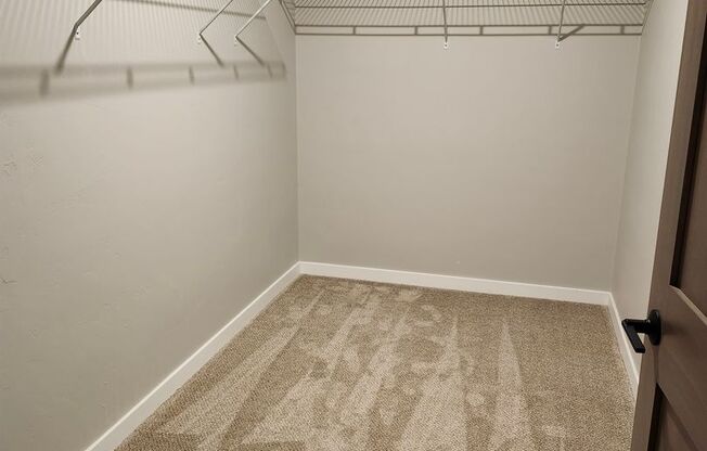 2 beds, 2 baths, 1,132 sqft, $1,650, Unit 402