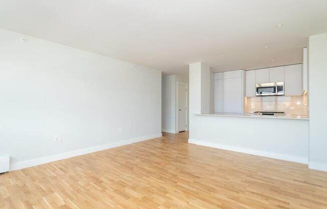 3 beds, 1.5 baths, 1,035 sqft, $4,850, Unit 10B