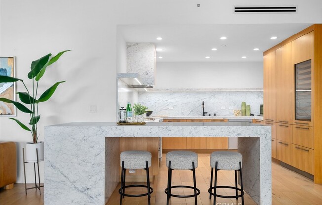 2 beds, 3 baths, 2,230 sqft, $11,000, Unit 14F