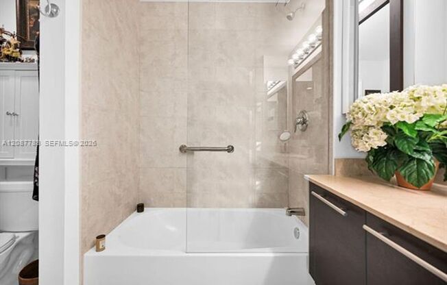 2 beds, 2.5 baths, $7,600, Unit # 5103