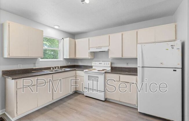 105 HUBERT DR