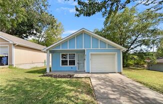 Available Now! 3 Bed 2 Bath Home! $1650.00