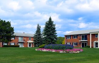 Franklin Square Apartments