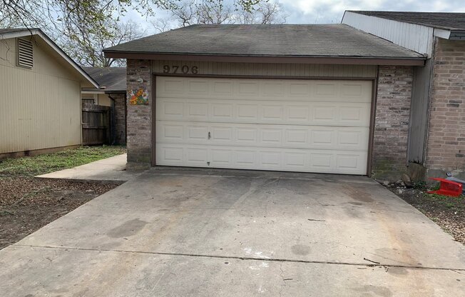 3/2 Home Available for Immediate Move In!