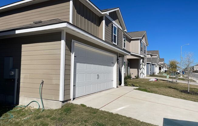 Newly Built 3 Bedroom 2.5 Bath in New Savannah Pl Subdivision - Near IH-10/Loop 1604