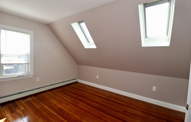 262 SHIRLEY ST