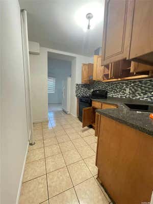 3 beds, 1 bath, $3,000, Unit 1ST F