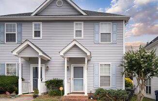 Fantastic 2 Bedroom, 1.5 Bath Townhome in the Hedingham, N Raleigh - Pet Friendly!