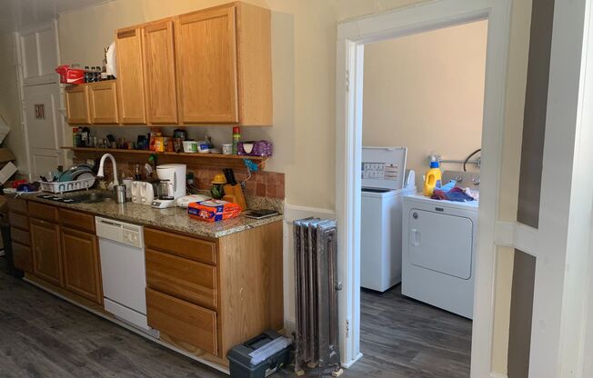 4 beds, 2 baths, $2,395, Unit 9