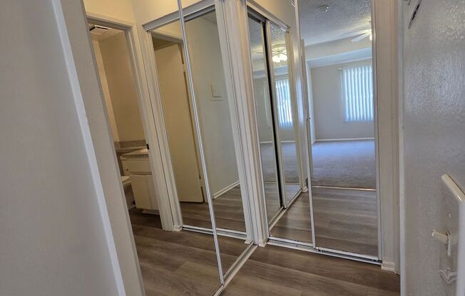 1 bed, 1 bath, 691 sqft, $2,125, Unit 472E