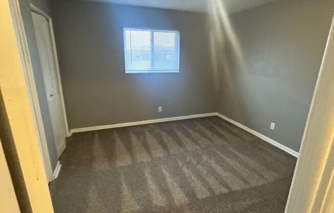 2 beds, 1 bath, 750 sqft, $1,170, Unit B10 1007 14