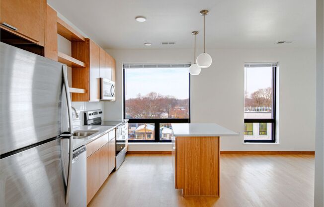 1 bed, 1 bath, 658 sqft, $1,445, Unit B517