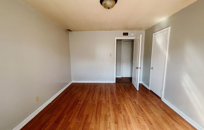 3 beds, 1 bath, $1,250