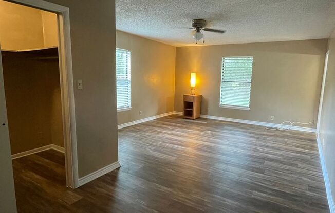 1 bed, 1 bath, $995