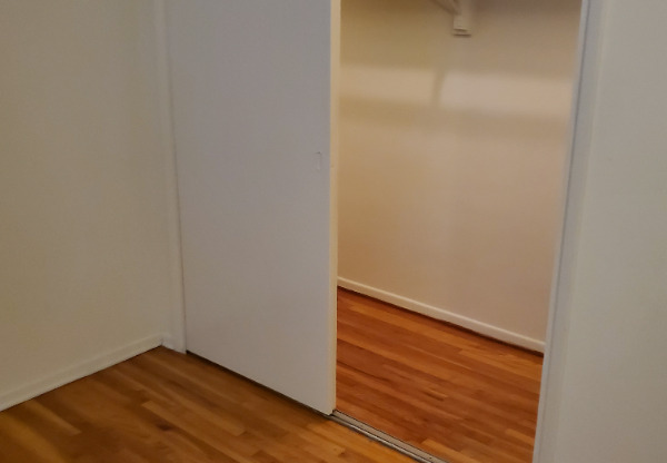 7150 W 85 ST