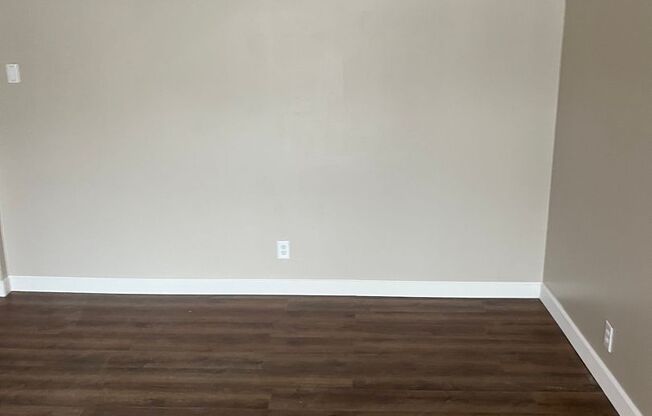 2 beds, 1 bath, 772 sqft, $1,125, Unit 74-14