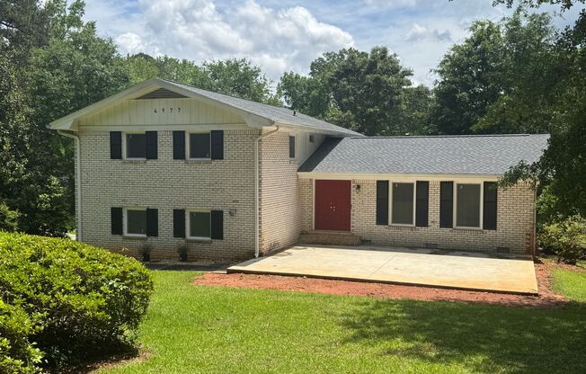 Wonderful Stone Mountain 4 bed 2.5 bath Home on Basement.