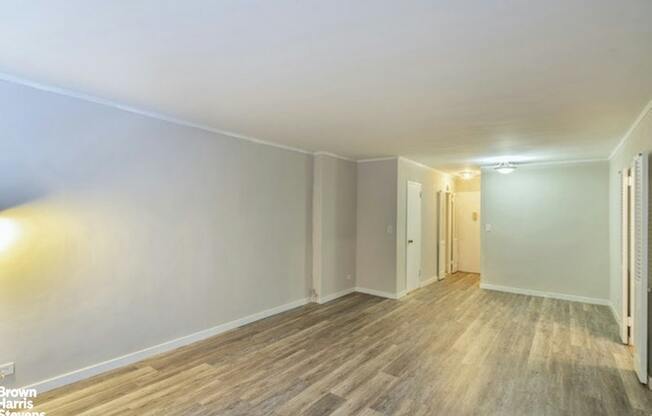 Studio, 1 bath, $3,350, Unit 3L