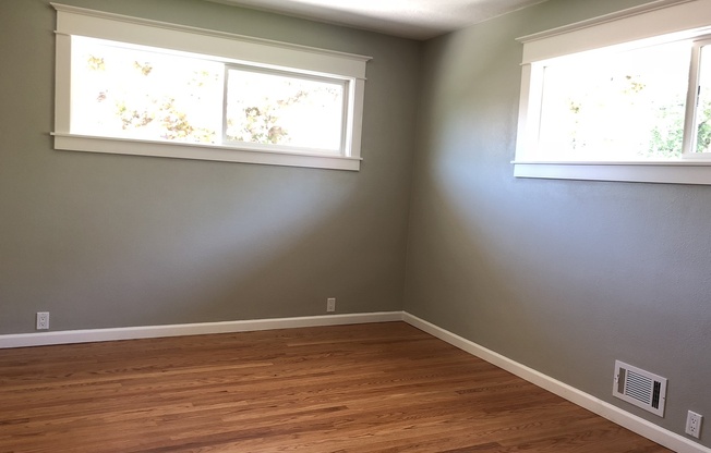 3 beds, 2 baths, $3,195