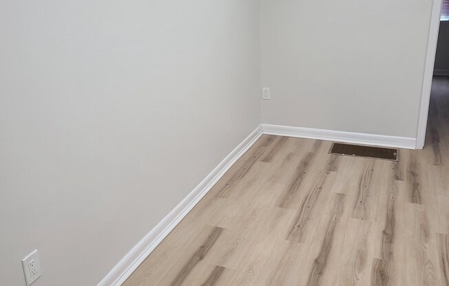 156 WARWICK RD