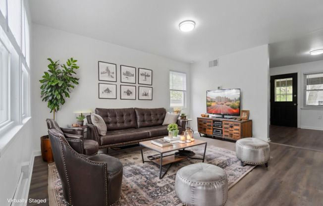 Now Available: 2-bedroom and 1-bathroom townhouse