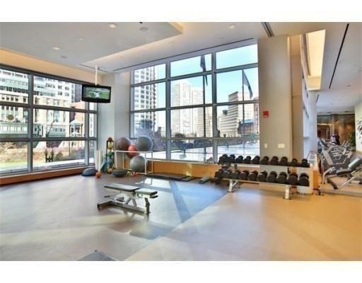 Studio, 1 bath, 422 sqft, $3,400, Unit 14V