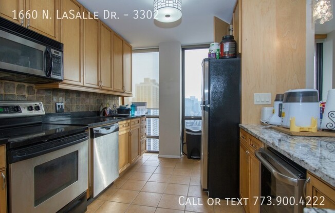 1660 N Lasalle Dr, 307