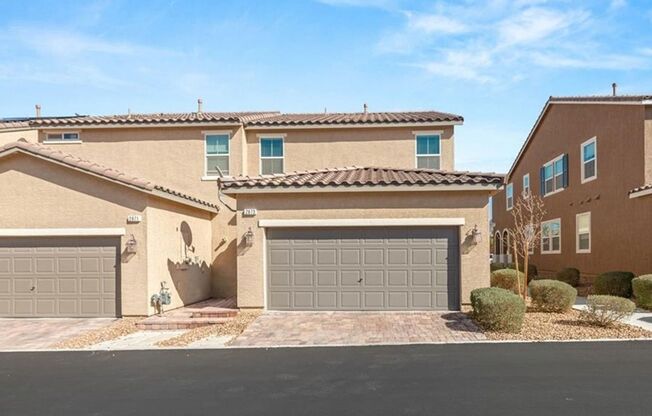3 beds, 2.5 baths, $2,095