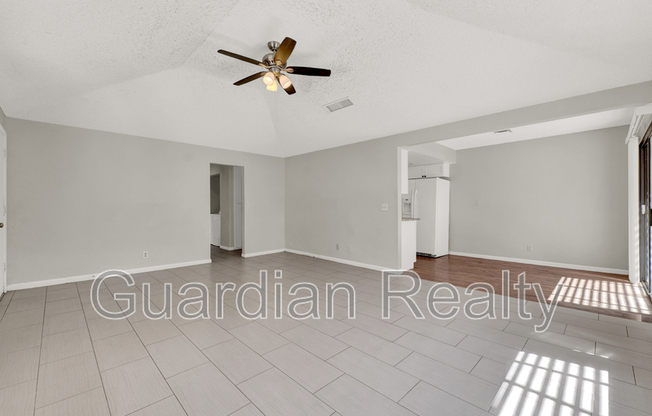 6611 SILVERSTREAM AVE