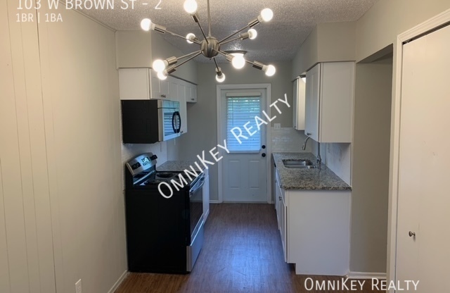 103 W Brown Street