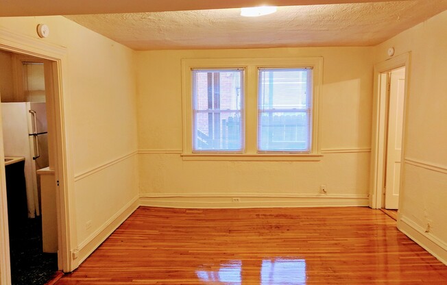 2 beds, 1 bath, $1,395, Unit Apt. 03